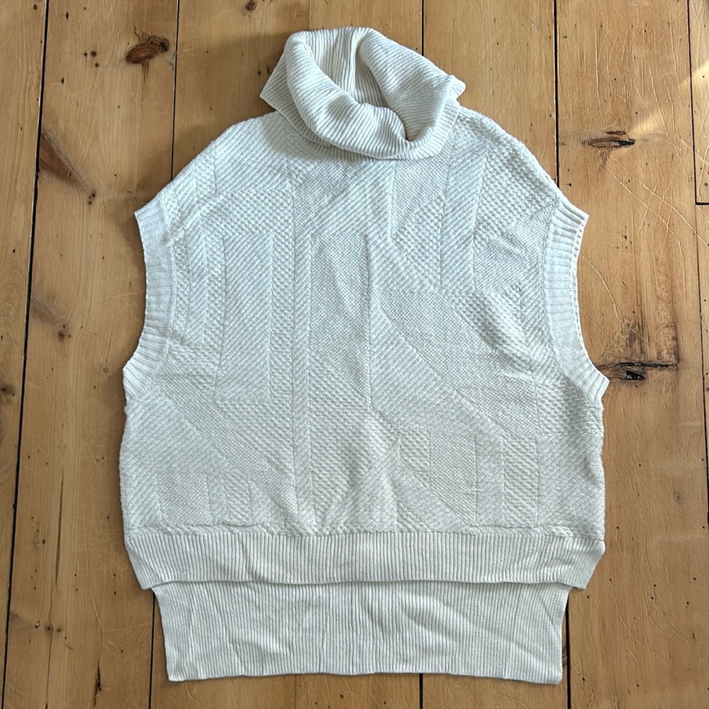 BCBGMaxazria sweater